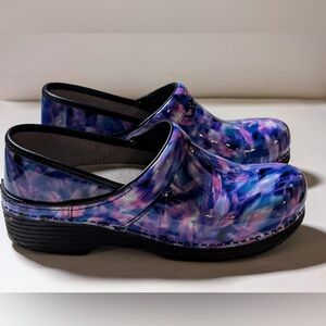 Dansko LT Pro Patent Leather Clogs Women’s UK size 40 US size 10-10.5